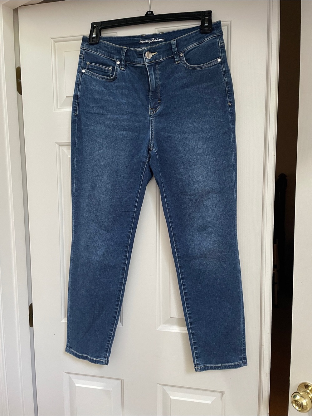 Tommy Bahama Boracay Women's Ankle Crop Jeans in Medium Blue Wash Size 10